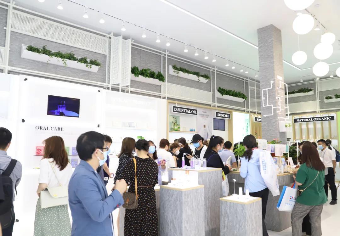 創(chuàng)意加碼 科技賦能 | 棟方股份第26屆上海美博會(huì)圓滿收官！