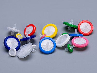 聚丙烯外殼帶有顏色環(huán)，以區(qū)別不同材質(zhì)過(guò)濾器