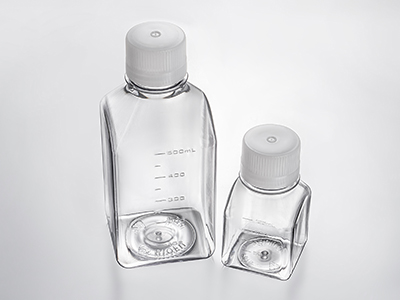 底部平整，可穩(wěn)定放置于桌面